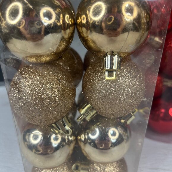 Holiday Style Shatterproof Christmas Ornaments 3-Packs Red Gold Silver Balls New - Picture 3 of 7